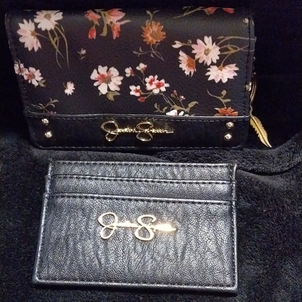 COPY - Jessica Simpson 2 piece wallet set